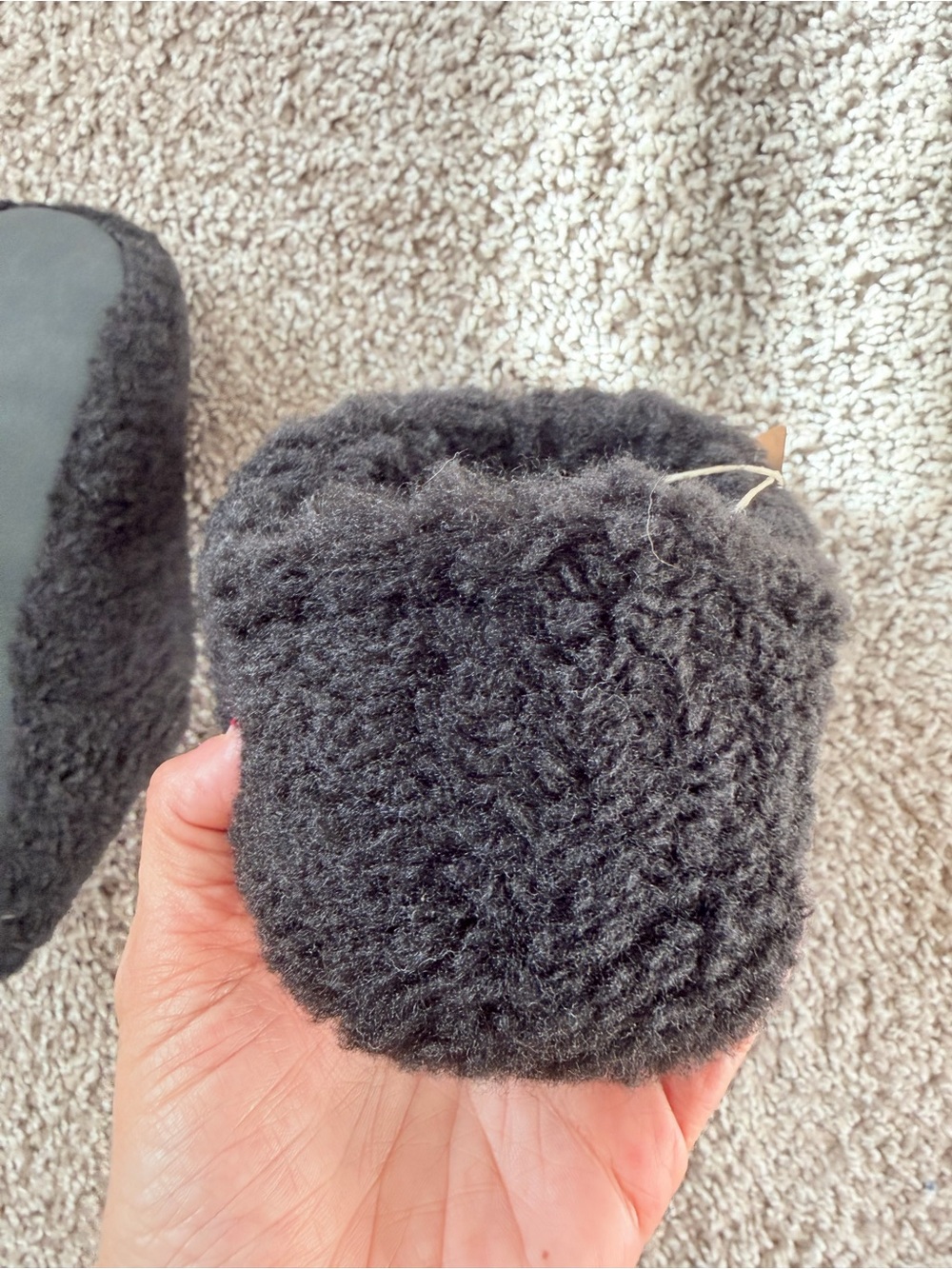 Skims x Cactus Plant Flea Market Sherpa Slippers size 37/7 limited edition NWT - Picture 9 of 13